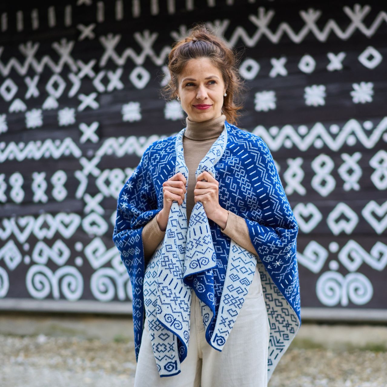 Pončo Čičmany MV veľ. UNI