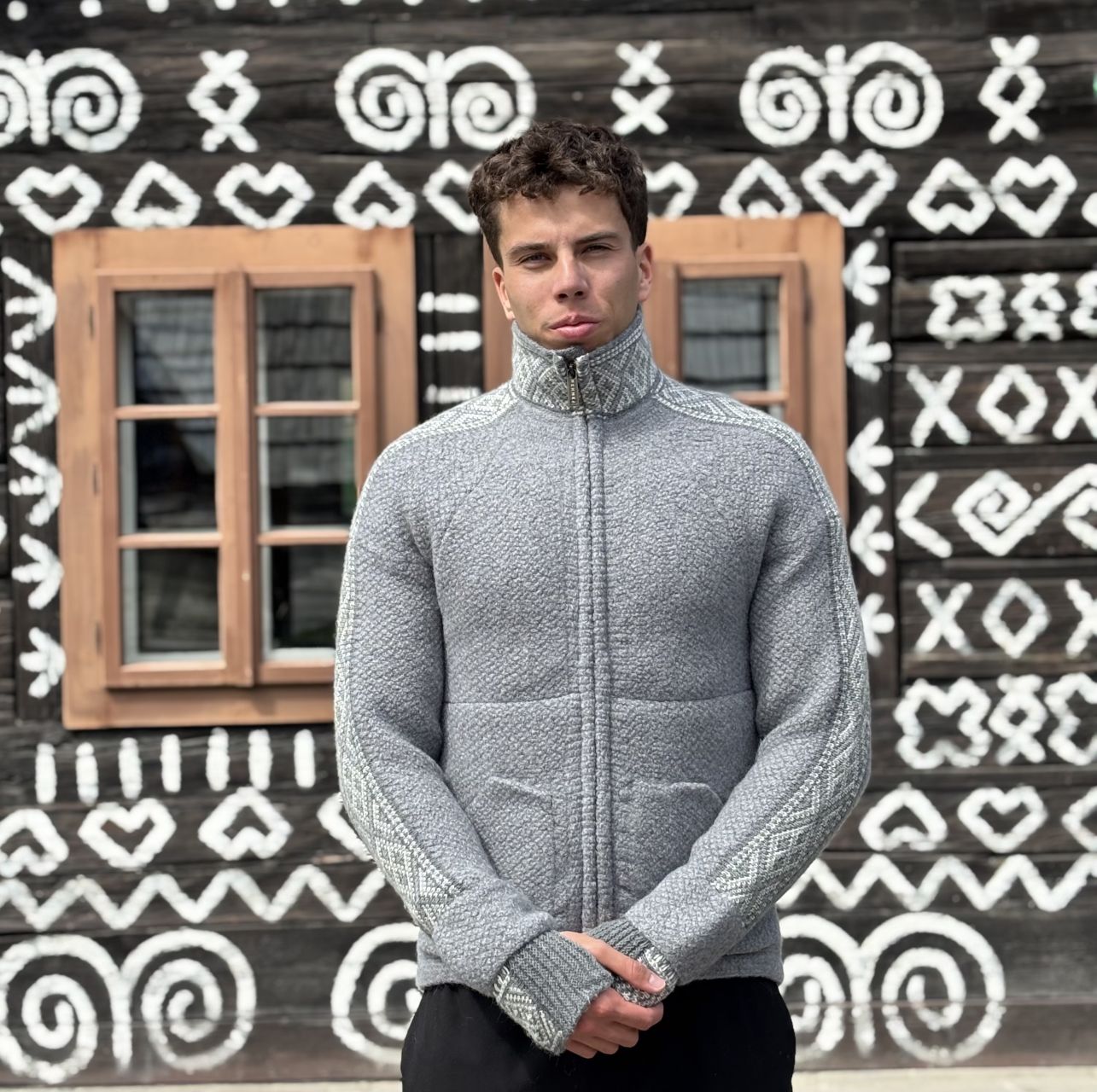 Mikina vlnená Strážov krátka